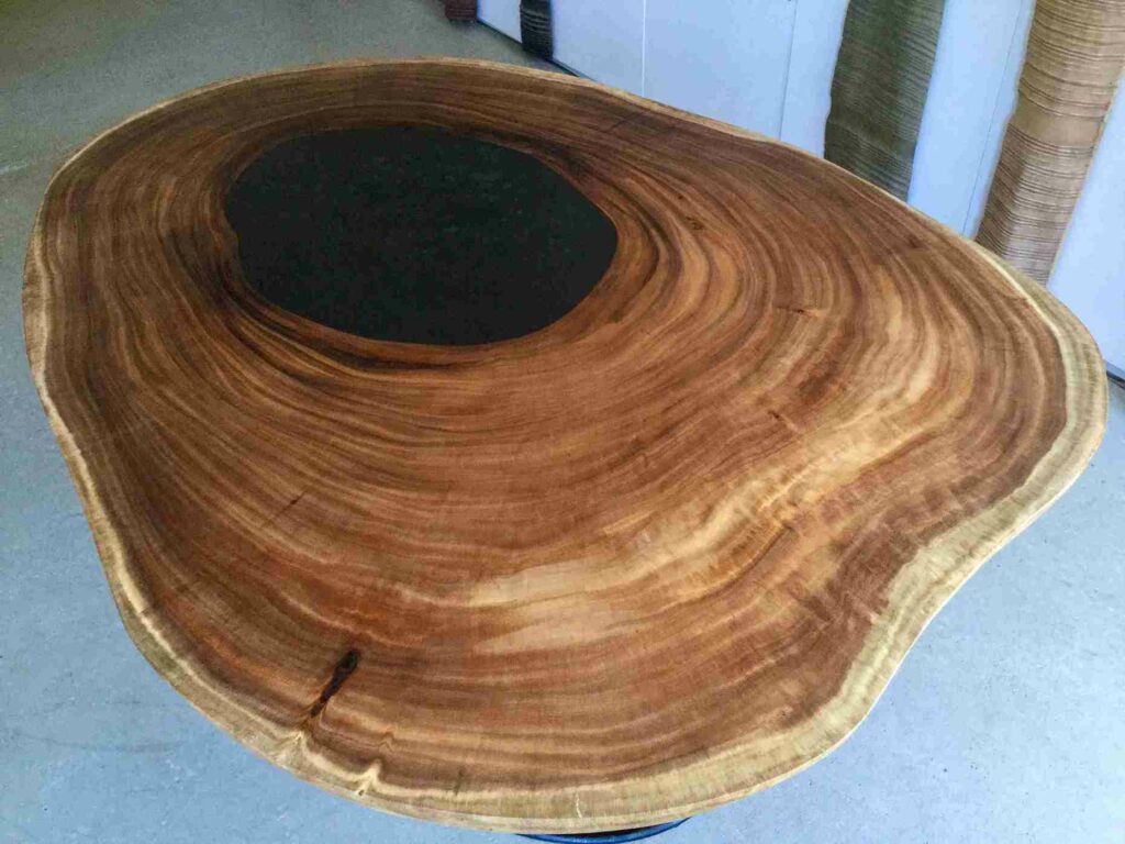 Table bois massif et metal design